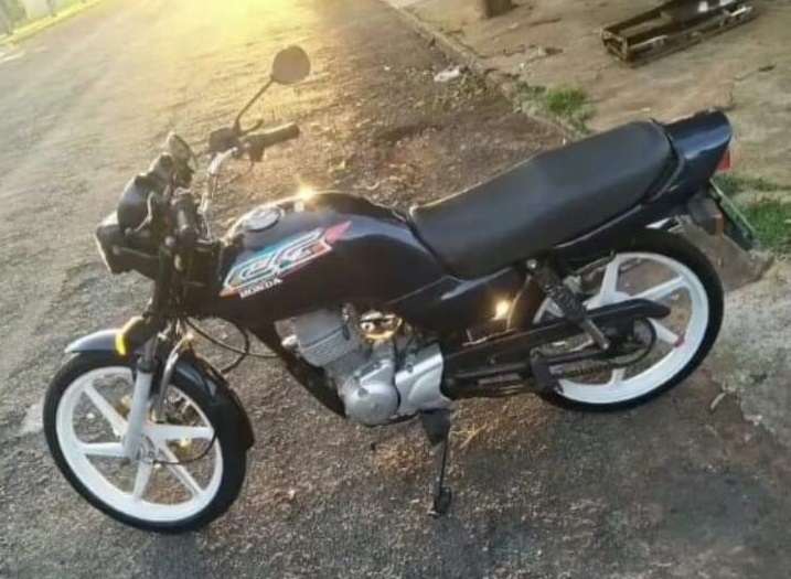 Ladrão invade quintal e furta moto em Araruna