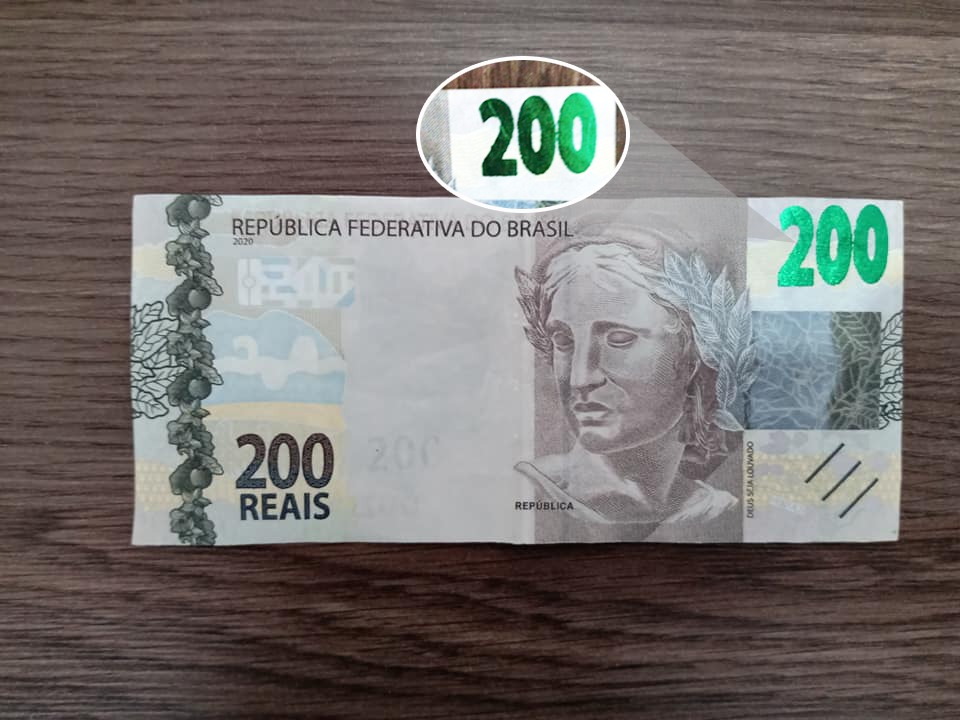 Homem abastece carro com nota falsa de R$ 200