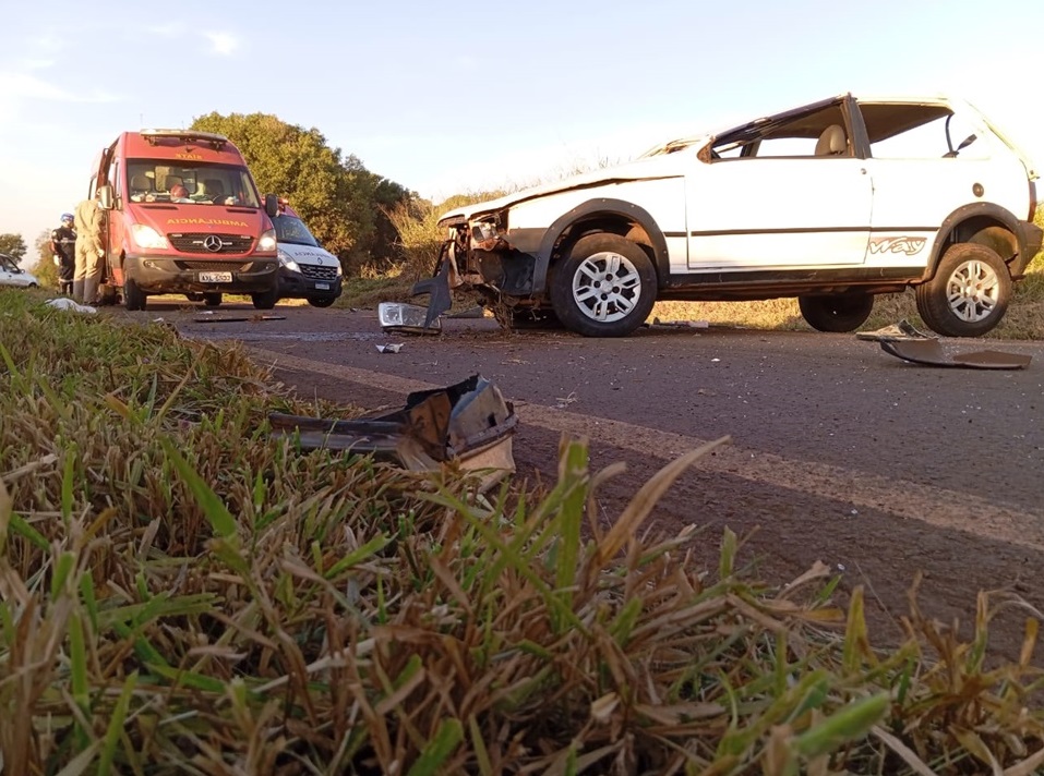 Motorista fica ferido em capotamento entre Campo Mourão e Araruna